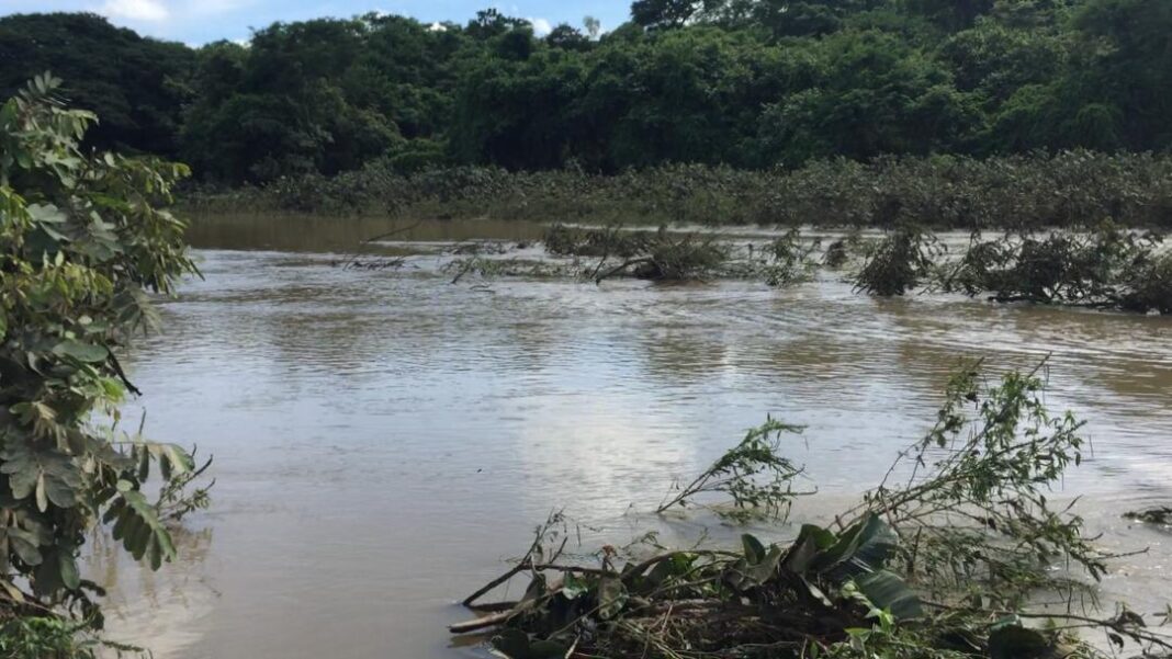 Río Paya mantiene en riesgo a las zonas rurales de Parapara