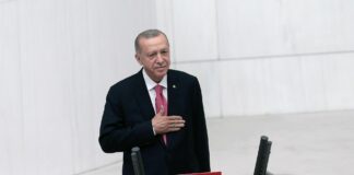 El presidente de Turquía, Recep Tayyip Erdogan prestó juramento ante el parlamento