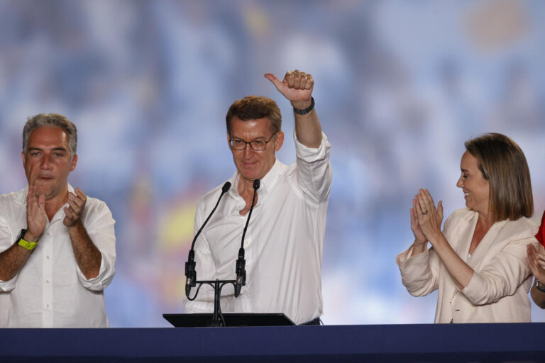 Feijóo pide a PSOE y demás partidos no bloquear a España