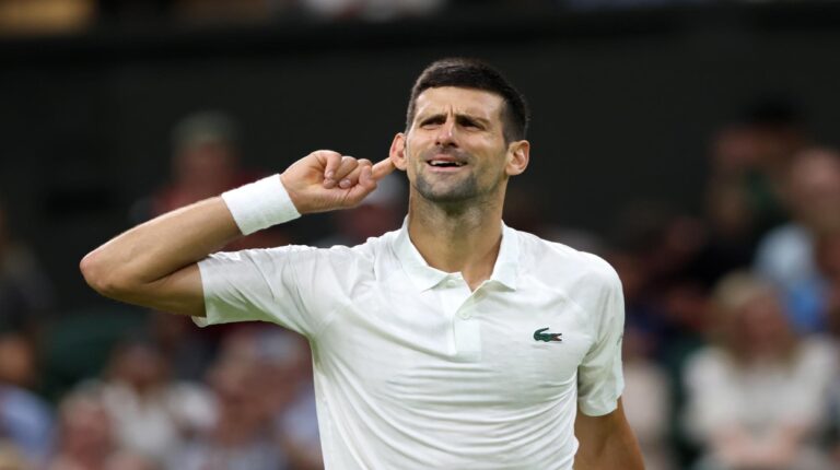 Djokovic continúa con su invicto en la pista central de Wimbledon