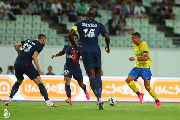 PSG sin Mbappé igualó ante el Al Nassr de Cristiano