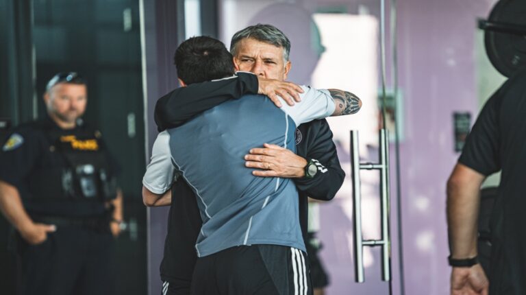 Martino abrió la puerta de un posible debut de Leo Messi este viernes