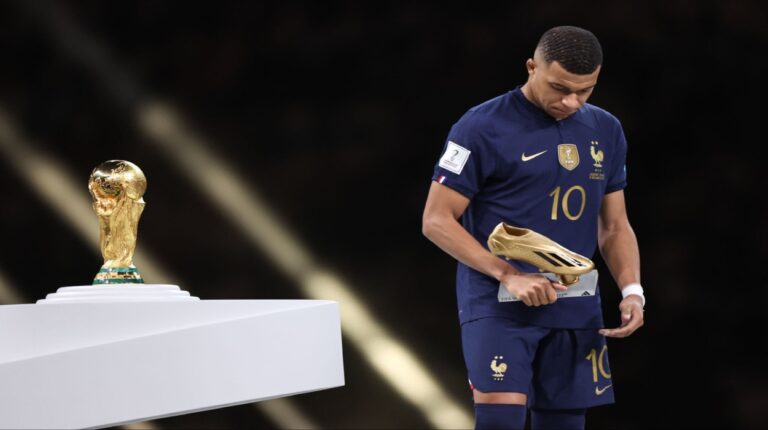 Mbappé: «Nunca estaré satisfecho de ganar, da igual la camiseta»