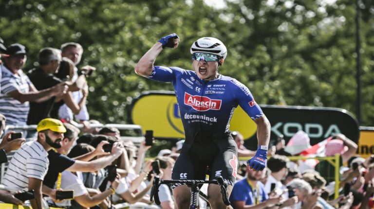 Jasper Philipsen se adjudicó el sprint del Tour de Francia
