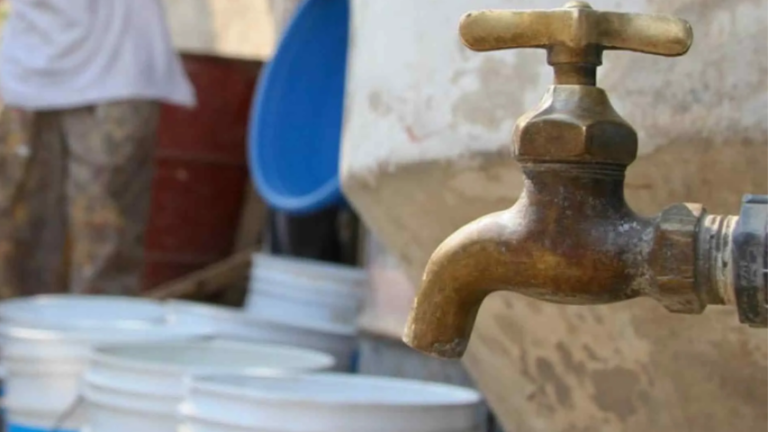 Larenses denuncian que llevan más de  cinco días sin agua