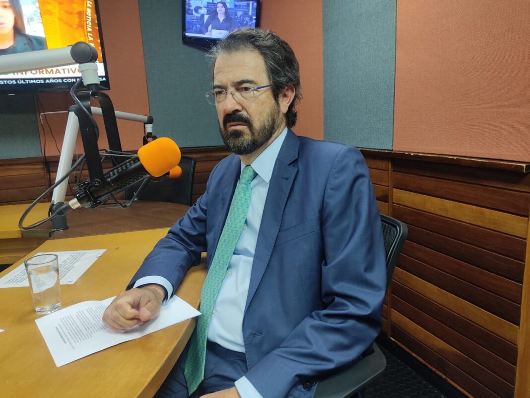El embajador de España en Venezuela, Ramón Santos