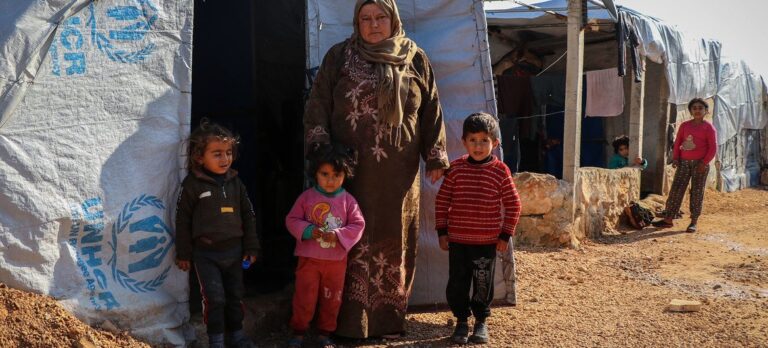 La ONU negocia con Siria para suministrar ayuda a zonas rebeldes