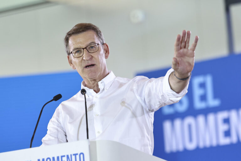 PP podría gobernar España con Vox, según sondeos