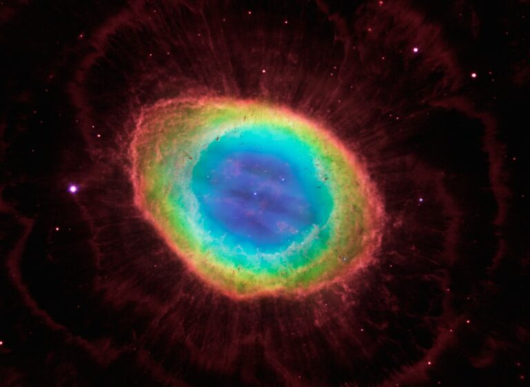 Telescopio James Webb ofrece imágenes de la Nebulosa del Anillo