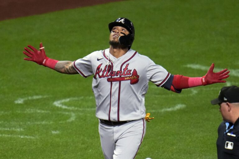 Orlando Arcia guió a los Bravos de Atlantas