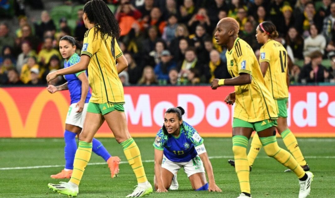 Brasil se despide tras empate con Jamaica