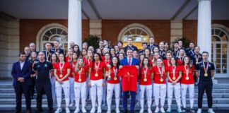 Pedro Sánchez recibió a la selección femenina