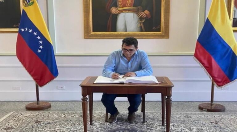 Nuevo embajador de Colombia en Venezuela llegó al país