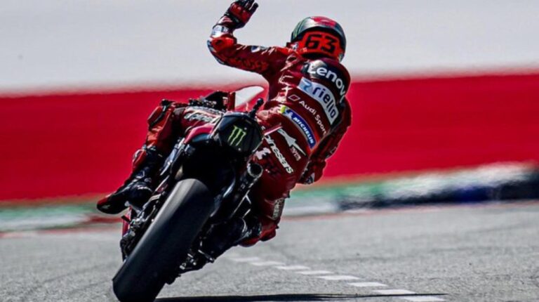 Bagnaia doblegó a Viñales en su lucha por la pole position