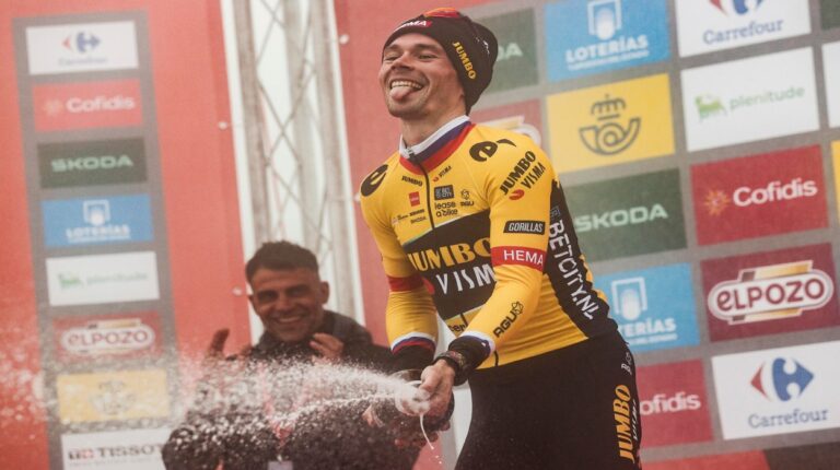Primoz Roglic se apuntó a la leyenda del Angliru en la Vuelta a España