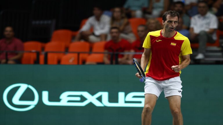Albert Ramos sustituirá a Carlos Alcaraz en la Copa Davis