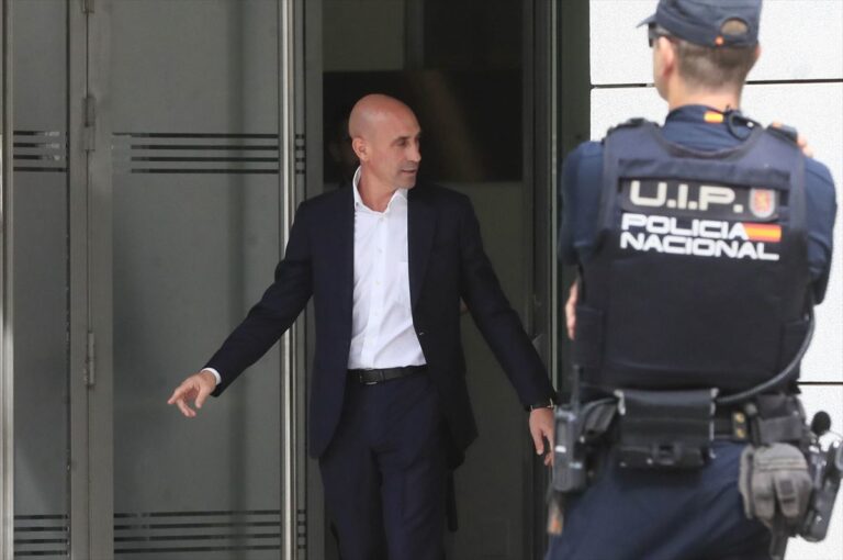 Juez prohíbe a Rubiales acercarse a Hermoso a menos de 200 metros