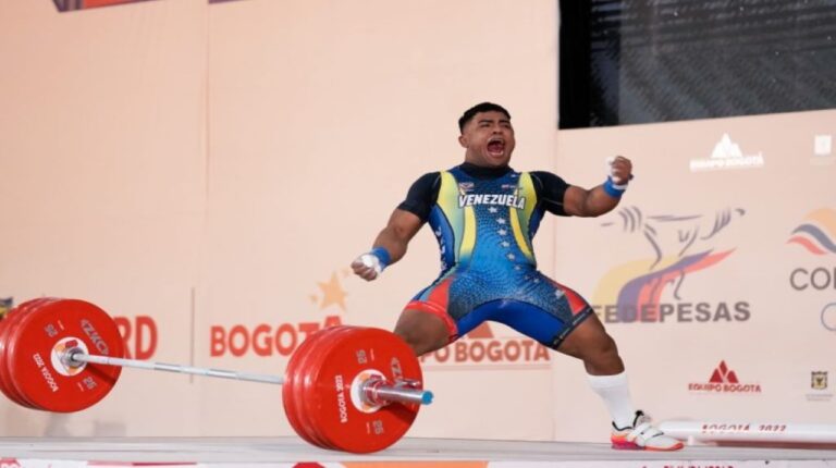 Keydomar Vallenilla cerró su actuación en el mundial de pesas con bronce