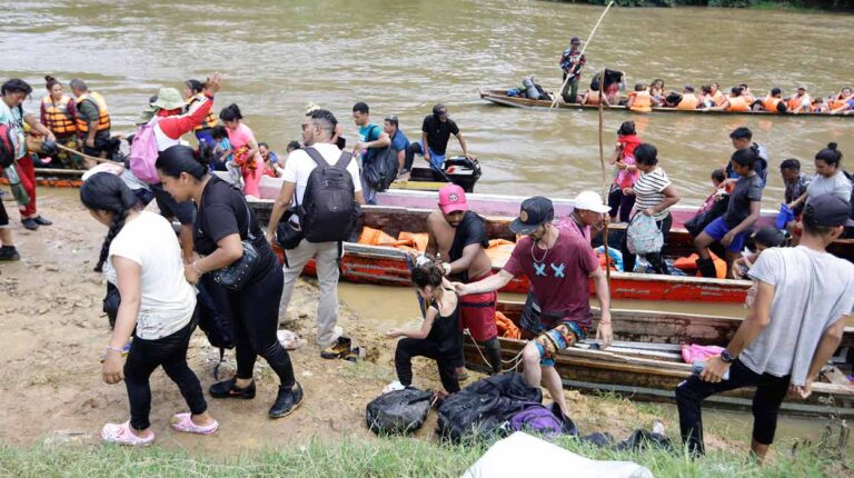 Panamá anuncia deportaciones ante crisis migratoria en el Darién