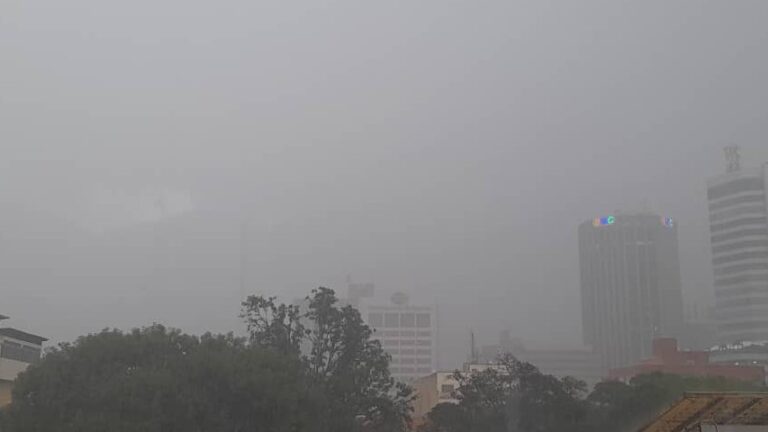 Reportan intensas lluvias en gran parte del país este viernes