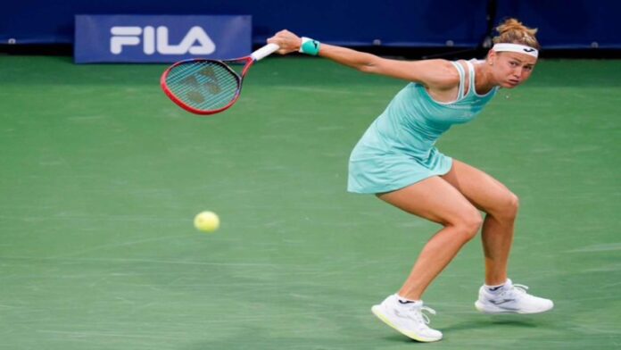 Bouzkova superó a Osorio en China