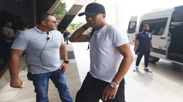 Brasil se concentró en Cuiabá y espera por la llegada de Neymar