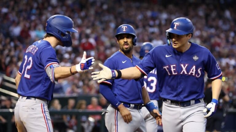 Seager comandó la victoria de Rangers en tercero de la Serie Mundial