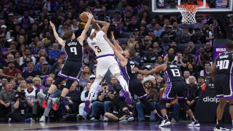 Lakers cayó ante Kings en la jornada de domingo de la NBA