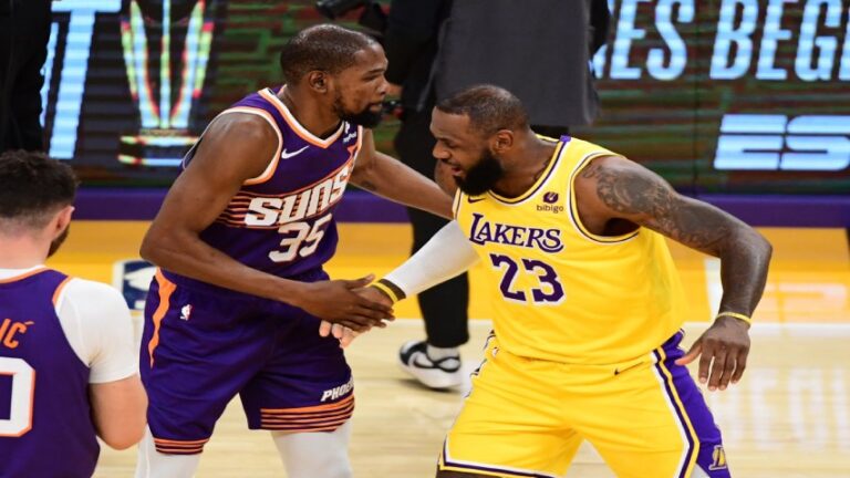Lakers superó a Suns en el reencuentro de Durant y LeBron