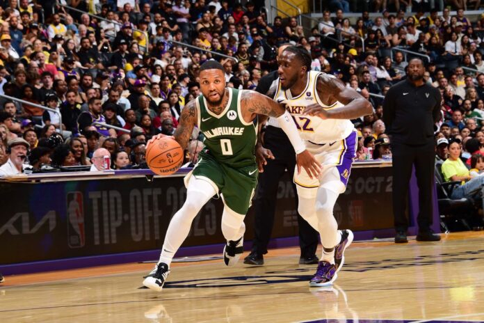 Lillard hizo su estreno con los Bucks ante los Lakers