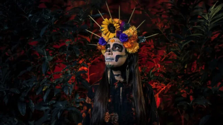 Norte de México festeja Halloween y Día de Muertos