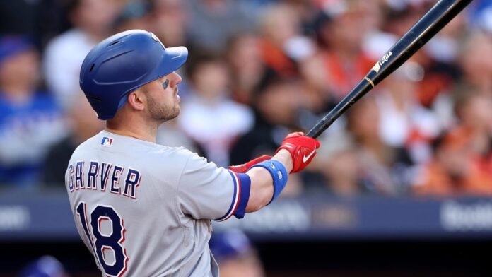 Texas barre a Baltimore y queda a un paso de clasificar