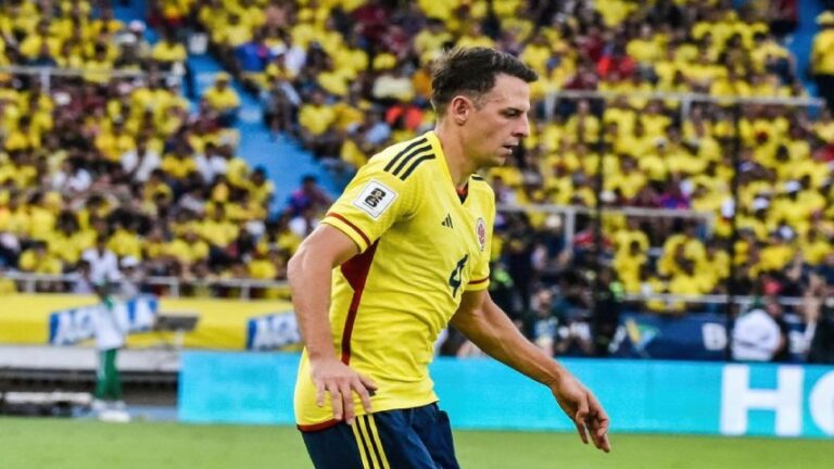 Santiago Arias será baja de Colombia ante Ecuador