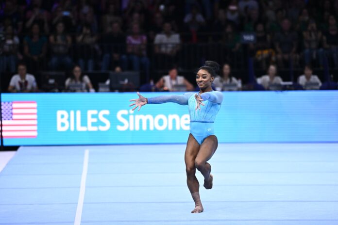 Simone Biles comanda el Mundial de Amberes 2023