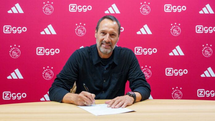 Van't Schip nuevo técnico del Ajax Van't Schip es el nuevo técnico del Ajax hasta el final de temporada