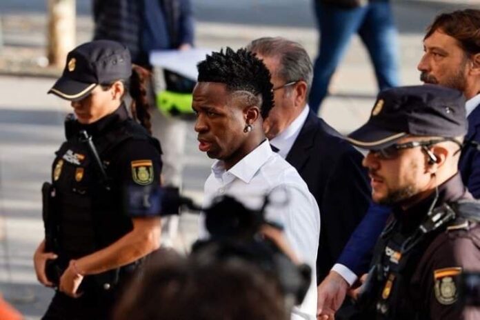 Vinícius ratificó que recibió insultos racistas