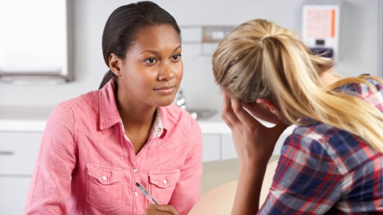 Psicóloga: jóvenes de hoy en día entienden la importancia de la salud mental