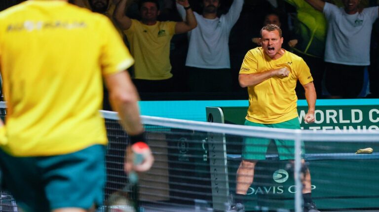 Australia remontó ante República Checa y jugará las semis de la Davis