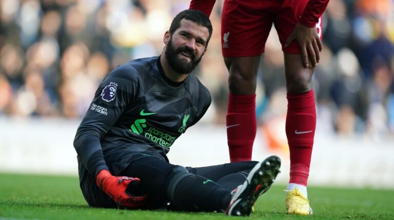 Liverpool pierde a Alisson dos semanas por lesión