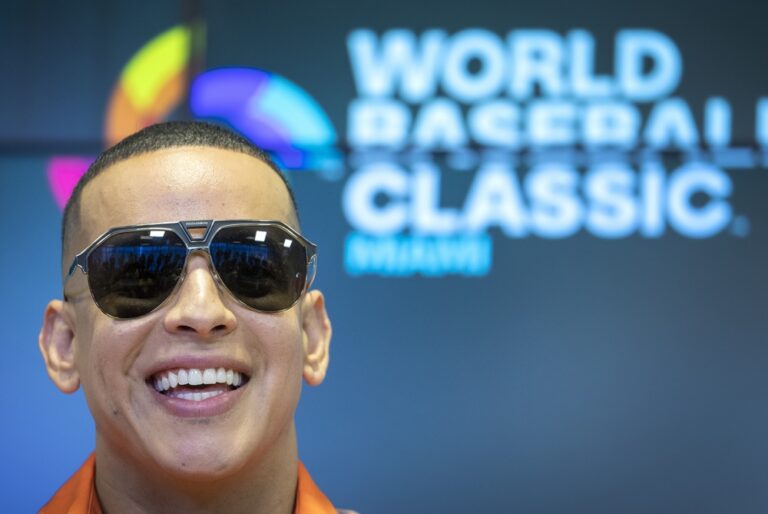 Equipo de pádel de Daddy Yankee se llamará “Flowrida Goats”
