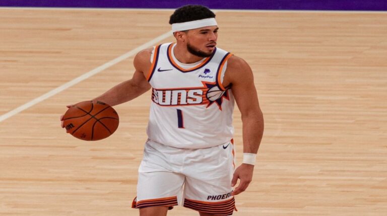 Devin Booker consolidó su buen momento con el Jugador de la Semana