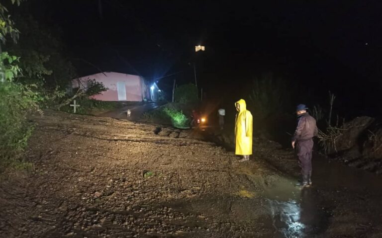 Lluvias en Falcón desbordaron las quebradas en diversos municipios