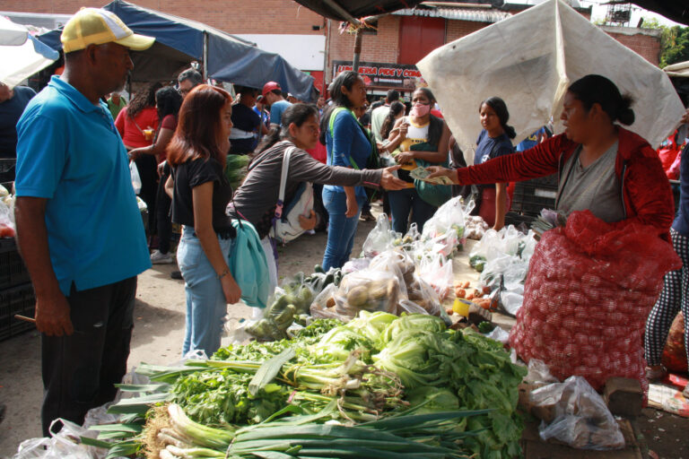 Atenas Consultores: Consumo en el país se recuperó 16%