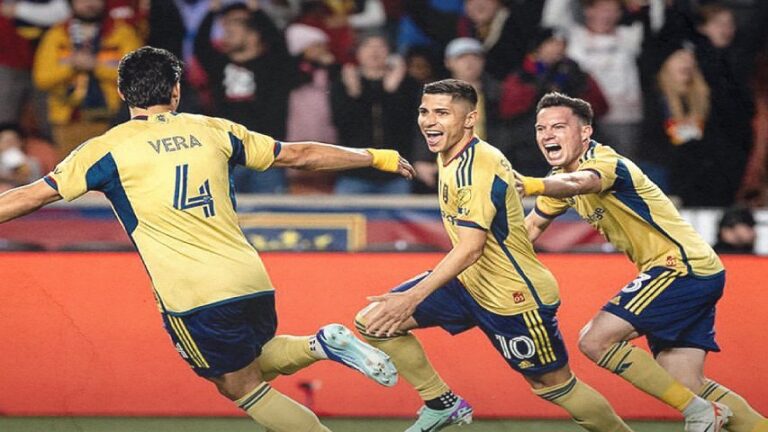 Real Salt Lake mantiene sus esperanzas tras gol de Savarino