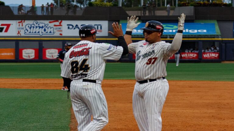 Leones reaccionó a tiempo y cerró con triunfo su semana casi perfecta