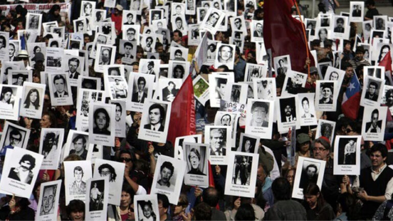 Estudio señala que 14 criminales de la dictadura de Pinochet siguen prófugos