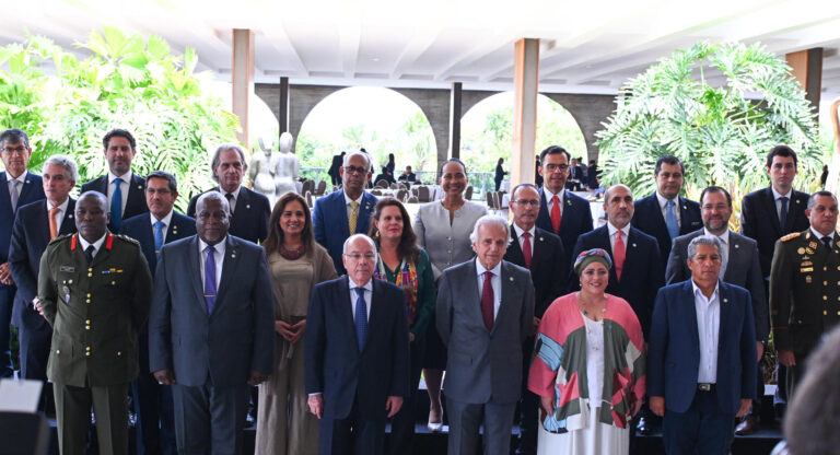 Suramérica insta a Guyana y Venezuela a resolver sus discordias por la vía del diálogo