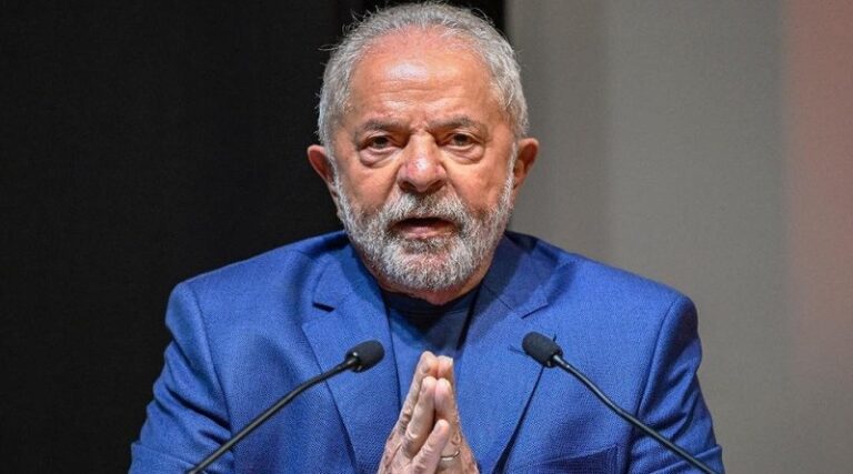 Lula es operado con «éxito» por segunda vez y está despierto