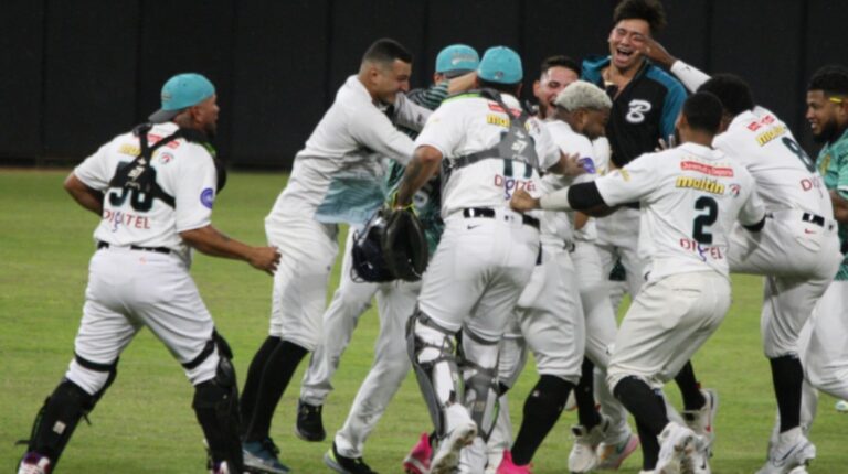 Bravos remontó ante Leones y quiere pelear por la cima