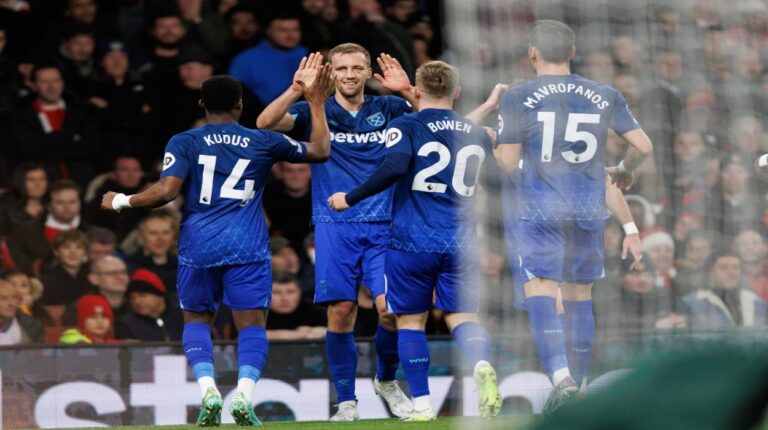 West Ham frustró al Arsenal para bajarlo de la cima